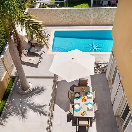 Encantadora Private Outdoor Heatable Pool Bbq Facilities Shaded Outdoor Dining Area Sonnenland Gran Canaria Las Palmas de Gran Canaria