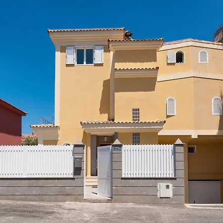 Encantadora Private Outdoor Heatable Pool Bbq Facilities Shaded Outdoor Dining Area Sonnenland Gran Canaria Villa Las Palmas de Gran Canaria